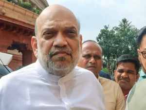 Amit Shah offers a detailed debate on the NEET protest, while Rahul Gandhi demands direct answers over police action against students.